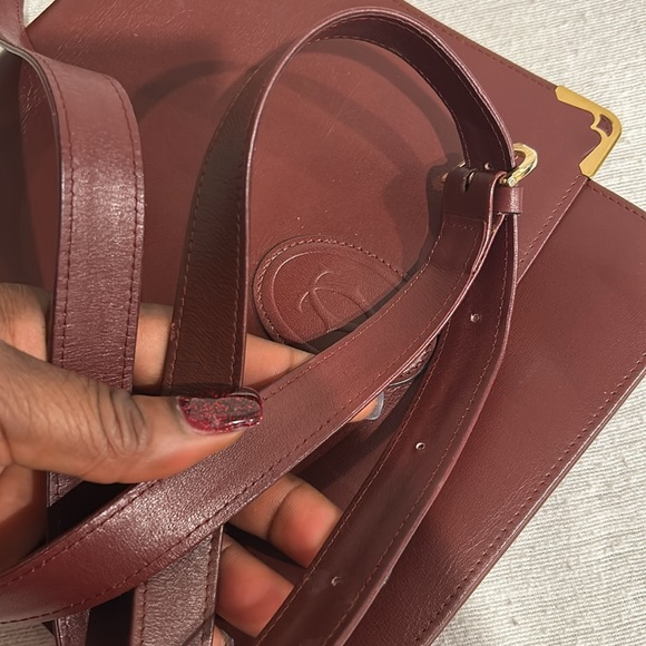 Authentic Cartier Must De Cartier Leather shoulder/cross body bag Bordea… - Picture 14 of 14